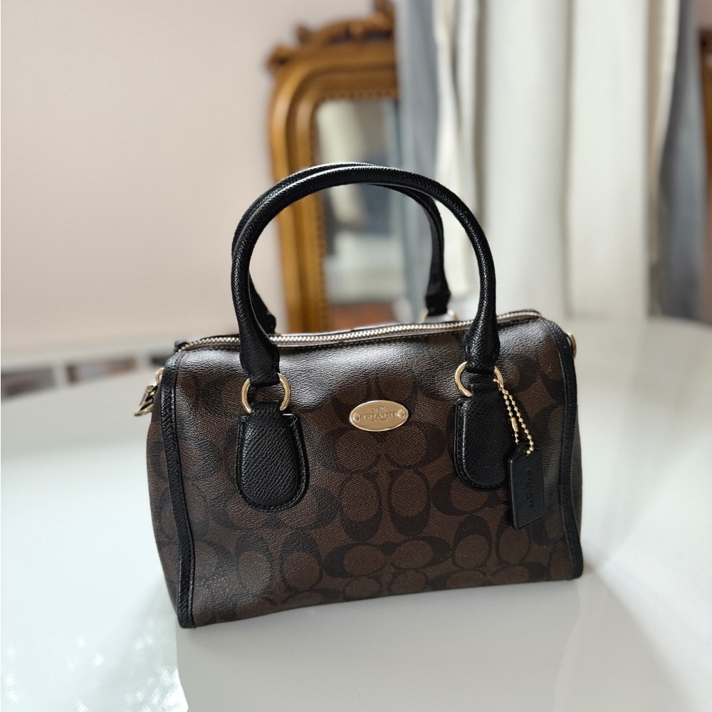 Authentic COACH Signature mini Bennett Satchel